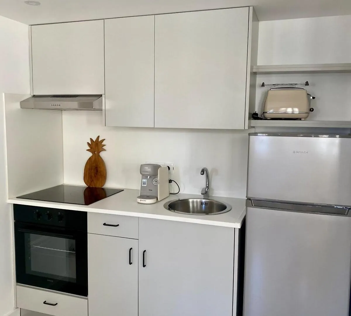 Appartement Lumineux, Renove Et A 10 Min De La Plage & Parking - Cagnes Sur Mer ! 0*, Cagnes-sur-Mer
